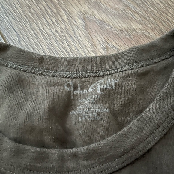 Brandy Melville Graphic Tee - Picture 2 of 2